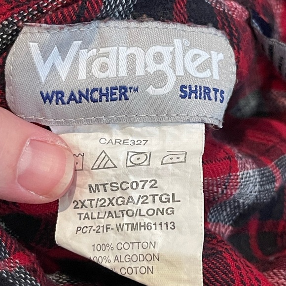 Wrangler cotton red black plaid flannel Pearl snap long sleeve button up - Picture 3 of 7